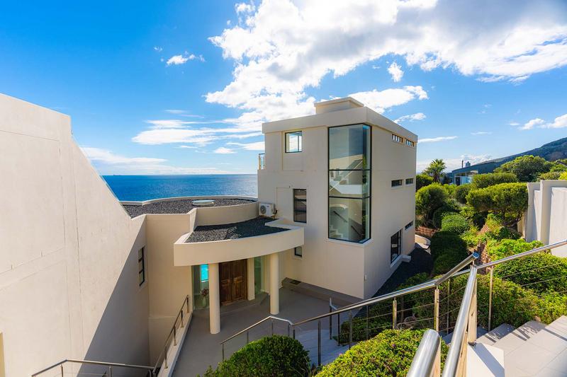 7 Bedroom Property for Sale in Llandudno Western Cape